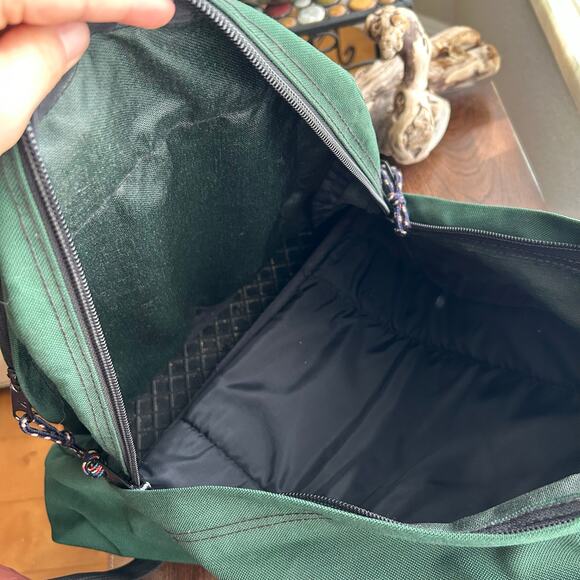 Jansport backpack with a rubber base in green color school hiking - Picture 6 of 9